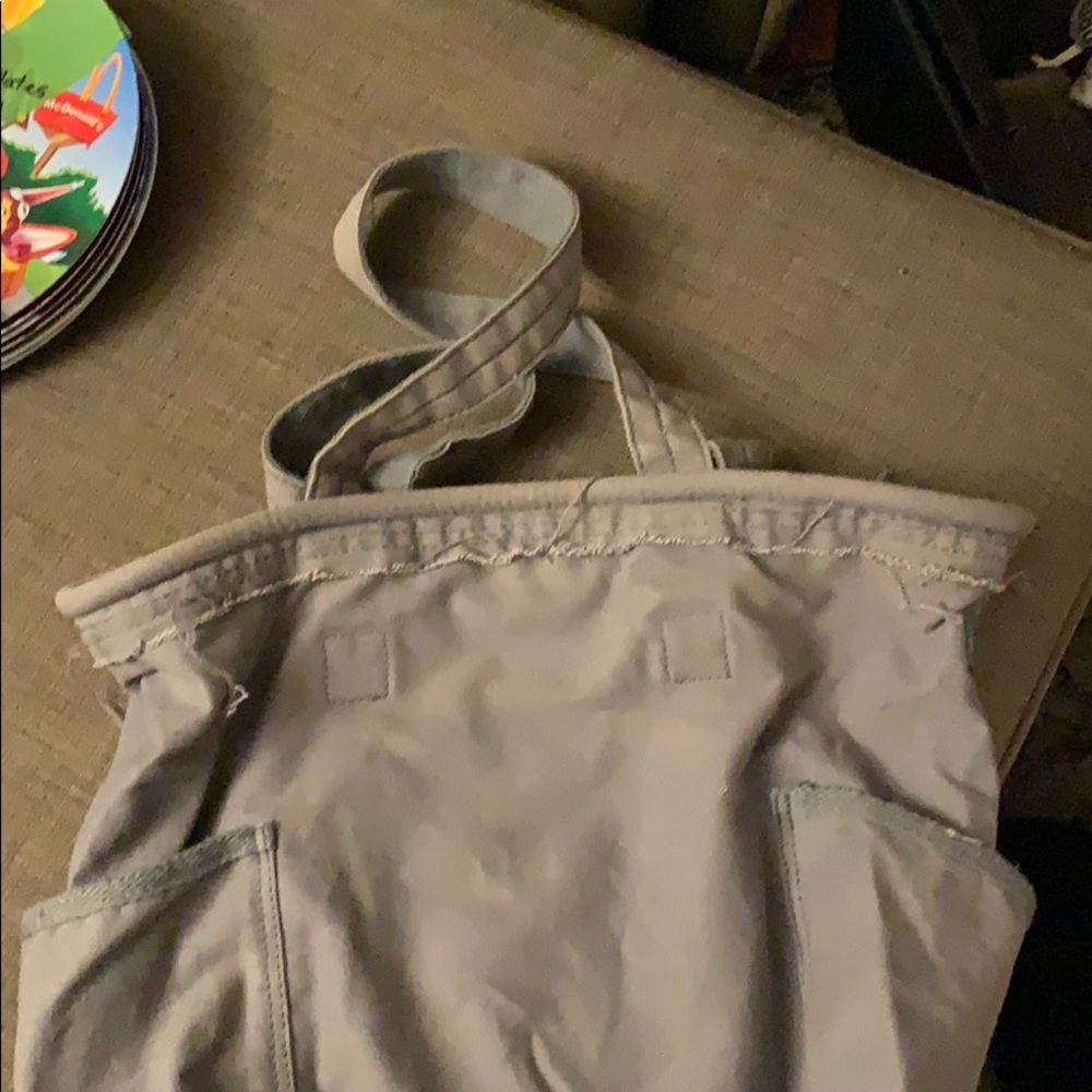 thirty-one RetroMetro distressed tote -spirit gray